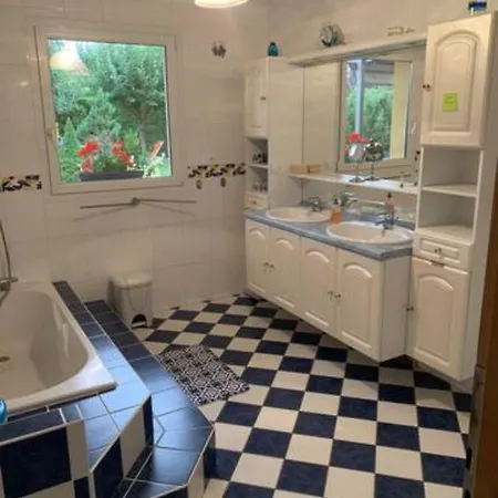 Holiday home Des Chemins